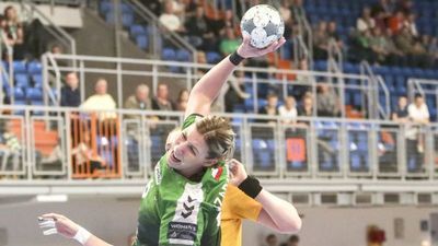 Joanna Szarawaga (z piłką) i jej koleżanki w czasie Bogdanka Cup będą miały okazję sprawdzić swoją formę na tle silnych rywali