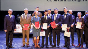 Uczniowie szkół zawodowych z woj. lubelskiego otrzymali stypendia [zdjęcia]