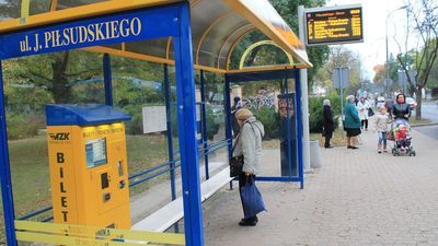 Jak zapewnia producent biletomatów, mogą one wyświetlać na ekranach dowolne treści, np. plakaty reklamujące wydarzenia kulturalne