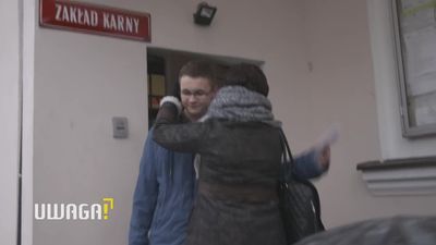 Lubelskie: 17-letni Michał zabił ojca w obronie matki. Co mówi po wyjściu z aresztu? [UWAGA TVN]