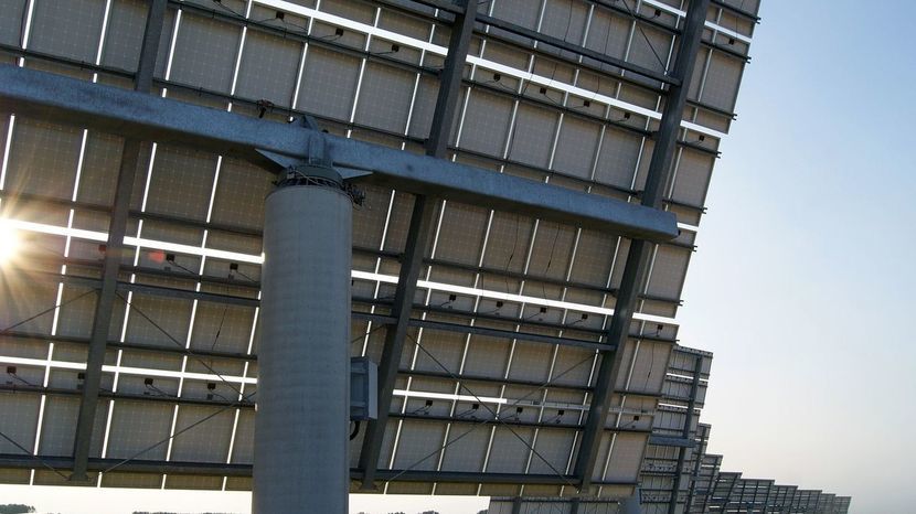 Samorząd Lublina zapowiada m.in. utworzenie farm fotowoltaicznych, czyli elektrowni słonecznych, mających wytwarzać część energii do zasilania trolejbusów i elektrobusów