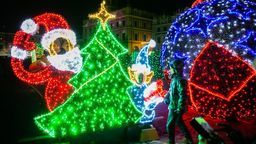 Zamość jak z bajki. Rynek Wielki już oświetlony na święta [zdjęcia]