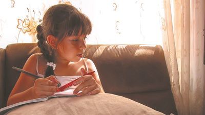 Wiele osób skarży się na prace domowe: że jest ich za dużo, są nieciekawe, nie uczą myślenia