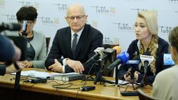 W sprawie Piotra Kowalczyka prezydent Lublina Krzysztof Żuk zwołał w poniedziałek specjalną konferencję prasową