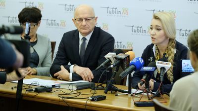 W sprawie Piotra Kowalczyka prezydent Lublina Krzysztof Żuk zwołał w poniedziałek specjalną konferencję prasową