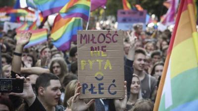 Samorządowcy stracą dotacje unijne przez przyjęcie stanowiska przeciw "ideologii LGBT"?