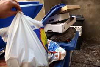 Od przyszłego roku gmina chce wprowadzić system kontroli, by wyeliminować nadmiar śmieci odbieranych od mieszkańców