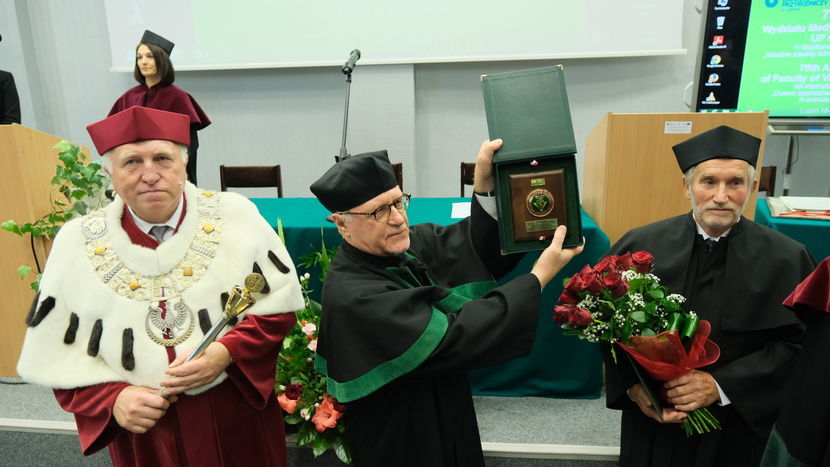 Jedynie prof. Zygmunt Litwińczuk (Uniwersytet Przyrodniczy) jest rektorem dopiero jedną kadencję, ale i on w wyborach nie wystartuje