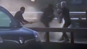 Pan Łukasz dostał kilka ciosów nożem od terrorysty. Świadek opisuje co zrobił bohaterski Polak [nowe wiadomości]