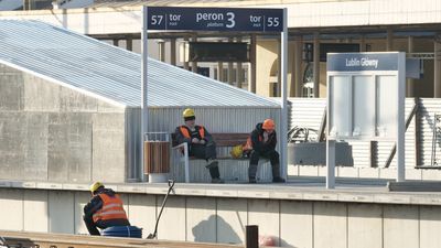 Na stacji Lublin Główny od niedzieli otwarte ma być przejście podziemne i peron nr 3, a inne mają być gotowe na październik 2020. – Będziemy się starali dotrzymać terminu – deklaruje Radosław Zając z firmy Track Tec i gasi nadzieje na przedterminowy finał prac

