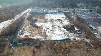 Działka, z której zostały usunięte drzewa jest przeznaczona pod usługi pogrzebowe