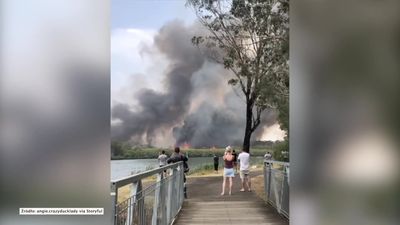 Ogień widać już z przedmieść Sydney. Pożary w Australii nie ustępują