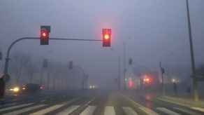 Uwaga na mgły w Lubelskiem! Śmiertelny wypadek nad ranem, nie żyje piesza