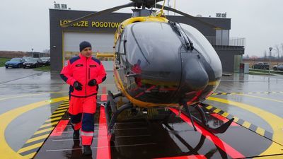 Nowoczesny śmigłowiec EC 135/H135 w ciągu kilkunastu minut jest w stanie dolecieć do miejsca wypadku oddalonego o 60 kilometrów w zależności od wiatru