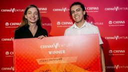 Róża Rutkowska i Josh Brito 15 stycznia odebrali dyplom za pierwsze zajęcie pierwszego miejsca w ogólnopolskim etapie konkursu 
