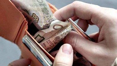 Co podrożeje w tym roku? Rząd sięga do naszych portfeli 