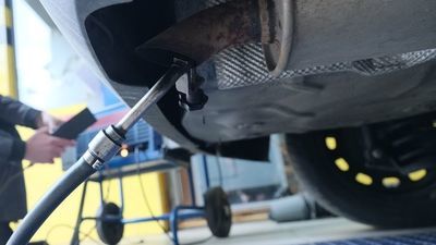 Lublin: Kontrolowali samochody, z których się dymiło. Ponad 100 zatrzymanych dowodów rejestracyjnych