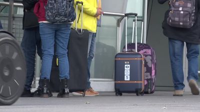 Mężczyzna podróżował z międzylądowaniem w Chinach. Zaniepokoiły go objawy, które mogą świadczyć o zakażeniu nowym koronawirusem