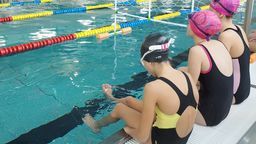 Kamery w salach lekcyjnych oraz na pływalni mogą normalnie działać jedynie poza godzinami szkolnych zajęć