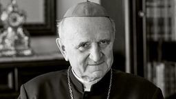 Pochodzący z Majdanu Sobieszczańskiego bp Stanisław Stefanek spocznie w katedrze w Łomży