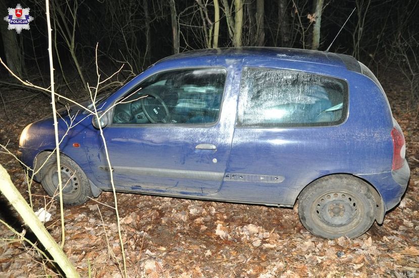 Ryki Policjanci znaleźli samochód w lesie Dziennik Wschodni