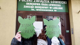 "Mamy prawo do lasu". Aktywiści protestowali w Lublinie, przy wejściu do PZŁ [zdjęcia]