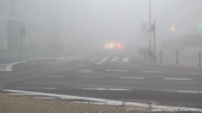 Gęsta mgła w Lublinie utrudnia ruch