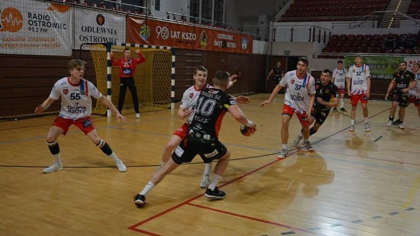 MKS Padwa Zamość i Azoty II Puławy spotkały się już w półfinale turnieju w Ostrowcu Świętokrzyskim<br />
<br />
