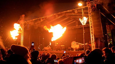 Zamiast oficjalnego pokazu fajerwerków puławianie mieli okazję obejrzeć pokaz scenicznej pirotechniki 