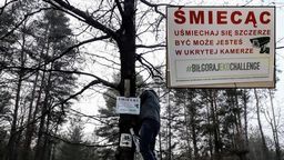 Sobotnie wieszanie tablic ostrzegających