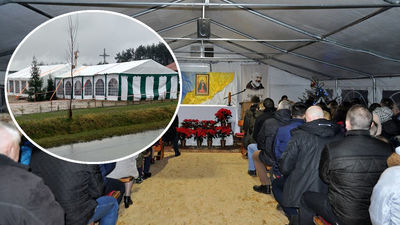 Nabożeństwa odbywają się w namiotach