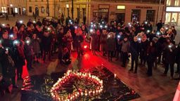 Lublin solidarny z Gdańskiem. Mieszkańcy wspominali Pawła Adamowicza w pierwszą rocznicę jego śmierci [zdjęcia]