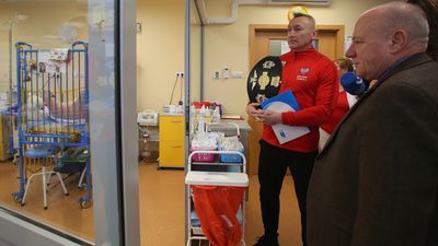 Mistrz Polski w kickboxingu w Hospicjum dla Dzieci im. Małego Księcia. "Pomóc może każdy"