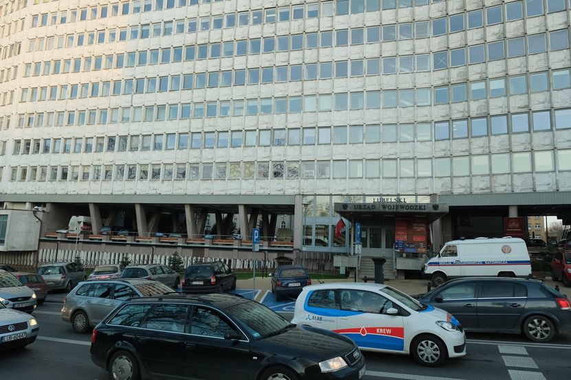 Oddział ds. Paszportów przeniesie się na pierwsze piętro budynku LUW przy ul. Lubomelskiej 1–3<br />
