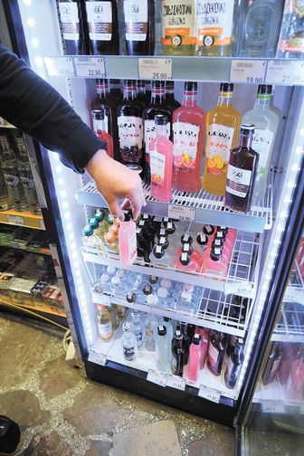 Dystrybucja alkoholu przez internet jest w Polsce niedozwolona. Czy posłowie to zmienią?
