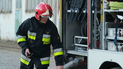 Strażacy z Lublina walczyli z pożarem w jednej z hal przemysłowych. Zobacz akcję gaśniczą [zdjęcia, wideo]
