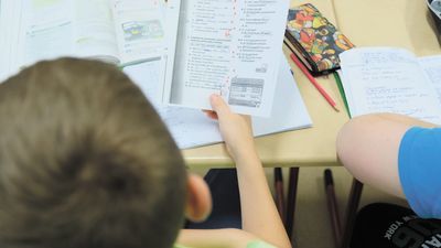 – Mała szkoła to szkoła bezpieczna. To szkoła znajdująca się blisko rodziców, w której dzieci czują się dobrze – argumentują mieszkańcy