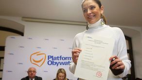 Przypomnijmy, że start w wewnętrznych wyborach ogłosili także lubelska posłanka Joanna Mucha (na zdjęciu) i europoseł Bartosz Arłukowicz. Oboje wycofali się jednak z rywalizacji, popierając Borysa Budkę