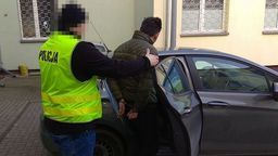 Atak na kobietę w Białej Podlaskiej. Stała przy przystanku, nagle poczuła rozpylony gaz