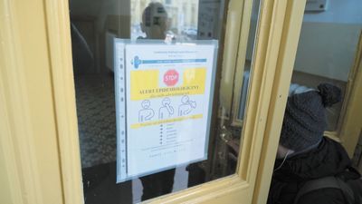 Nie odwiedzaj chorego, jeśli masz kaszel, katar, gorączkę... – apeluje szpital przy Staszica (SPSK1)