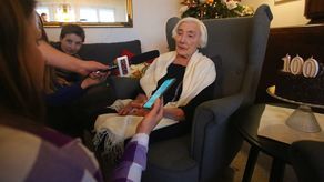 Mieszkanka Lublina obchodzi 100 urodziny. Interesuje się polityką, ogląda dzienniki na wszystkich stacjach