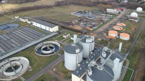 Rusza budowa elektrowni słonecznej. W przyszłości ma zasilać oczyszczalnię ścieków na Hajdowie