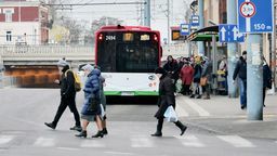 Traktując nowy regulamin dosłownie, kierowca może np. nie wpuścić do pojazdu wózka, jeżeli wszystkie miejsca wyznaczone do ich przewozu będą już zajęte innymi wózkami