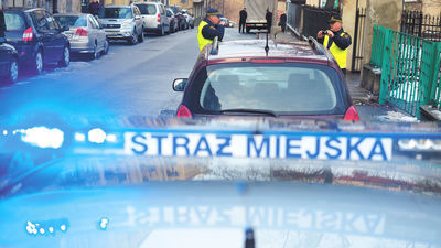 Kandydaci do pracy w Straży Miejskiej muszą mieć polskie obywatelstwo, ukończone 21 lat i co najmniej średnie wykształcenie