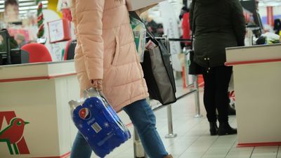 Za żywność płacimy więcej niż przed rokiem. Ziemniaki i jabłka na czele drożyzny