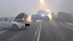 Lubelskie: Pięć rozbitych aut w jednym zdarzeniu drogowym