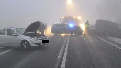 Lubelskie: Pięć rozbitych aut w jednym zdarzeniu drogowym