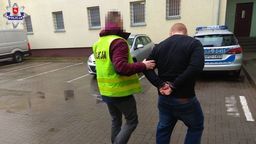 Biała Podlaska: Groził, że wysadzi dom w powietrze. Wystawił butlę gazową na parapet 