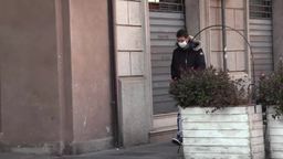 Rośnie liczba przypadków koronowirusa we Włoszech. Ulice miast Lombardii opustoszały