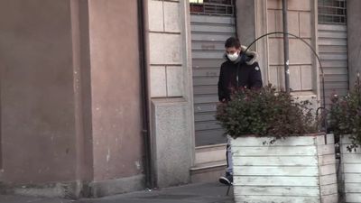 Rośnie liczba przypadków koronowirusa we Włoszech. Ulice miast Lombardii opustoszały